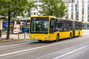 Commercial bus vs truck brake pads differences in design and performance